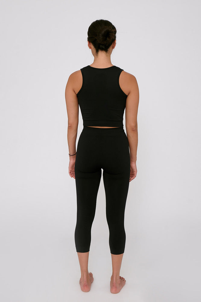 organic basics seamless active 3/4 leggings black
