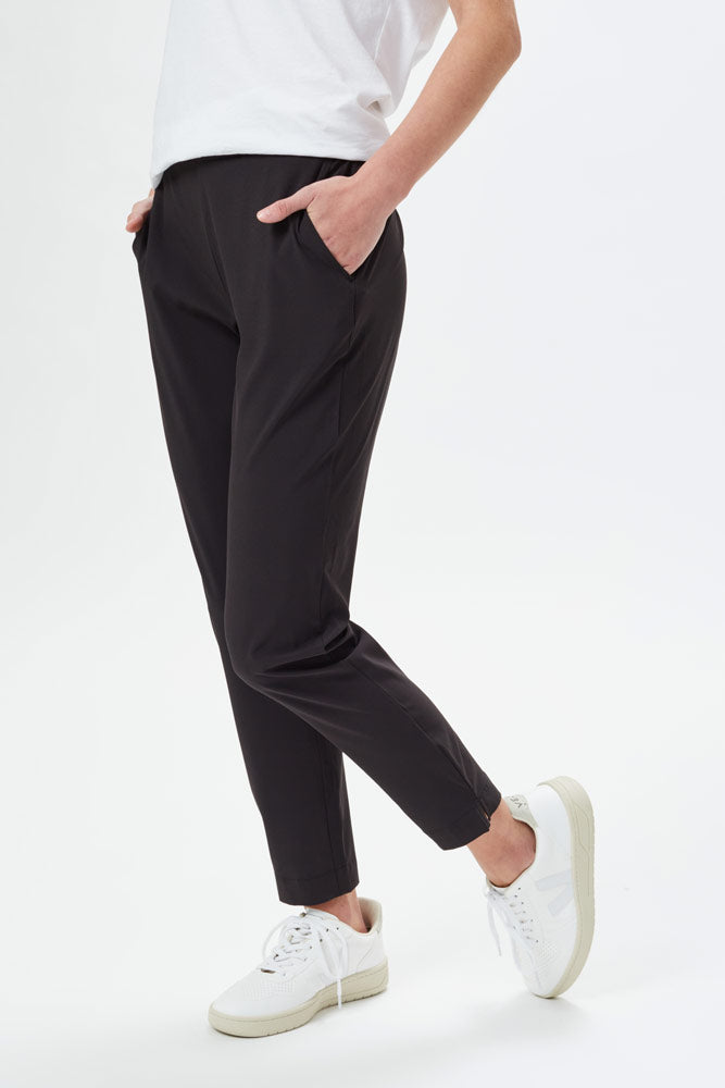 black lightweight destination pant tentree sweatpants